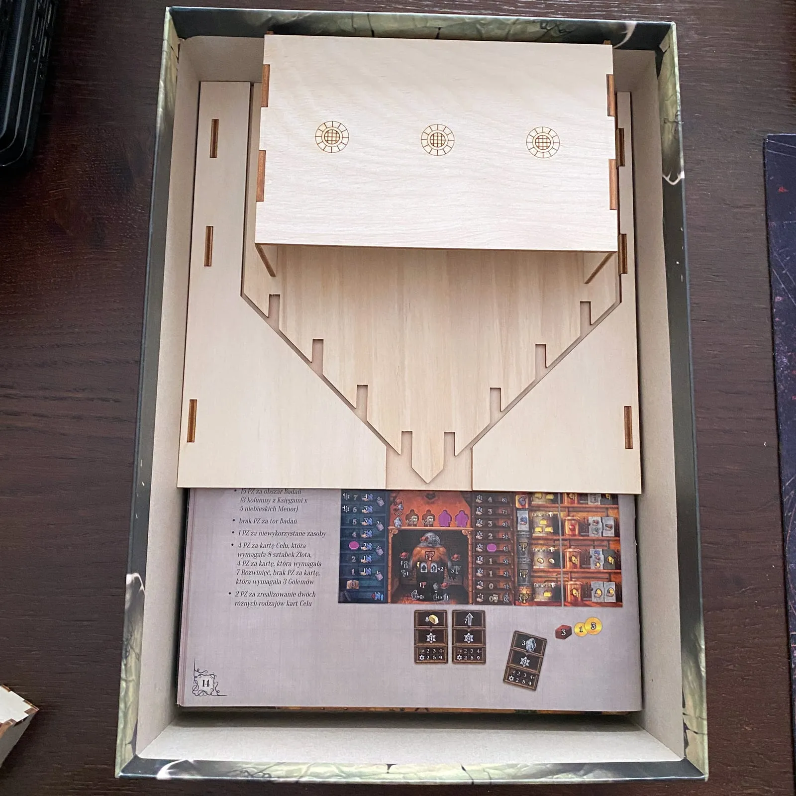 Golem – rzut oka na insert od reDrewno