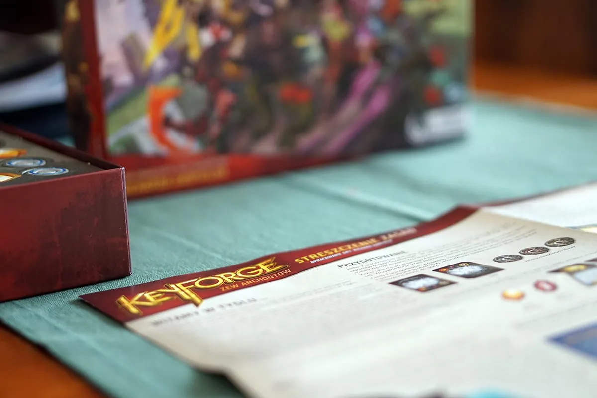 Unboxing – KeyForge: Zew Archontów