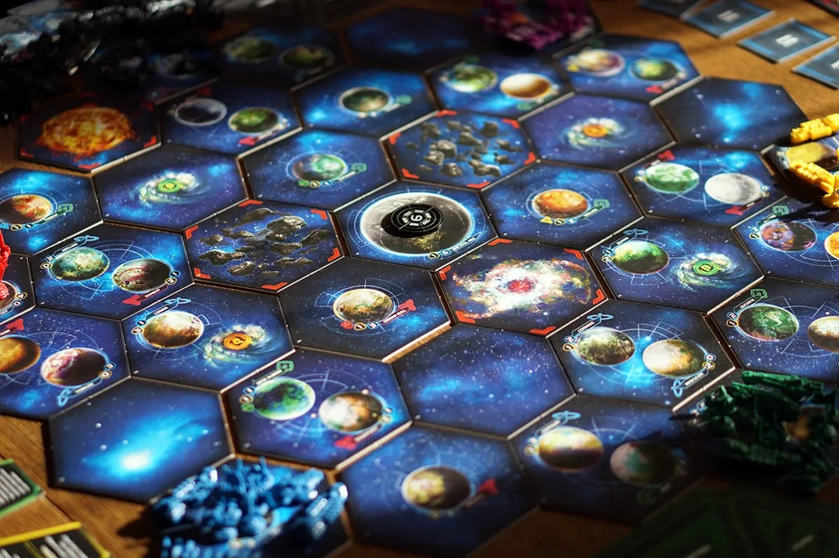 Porównanie Europa Universalis i Twilight Imperium 4 ed.