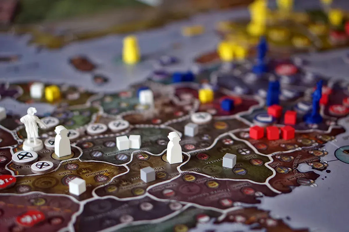 Porównanie Europa Universalis i Twilight Imperium 4 ed.