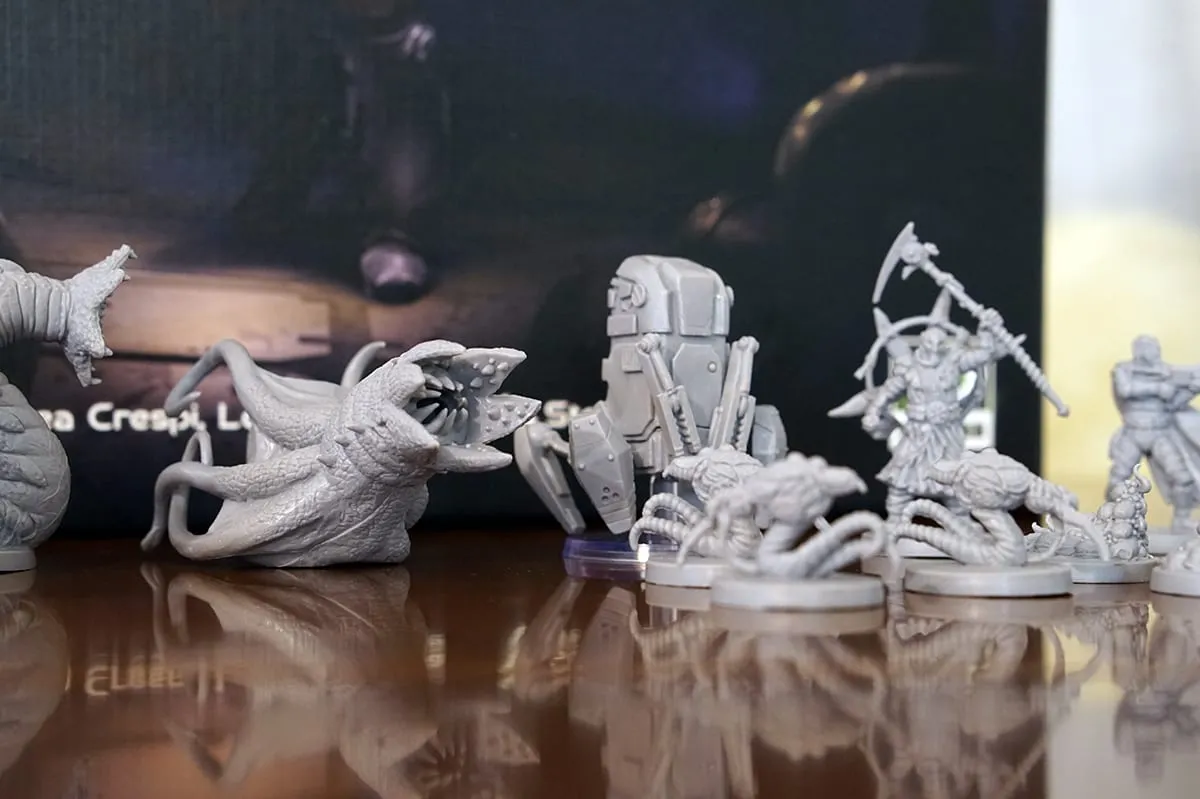 Unboxing – Alone
