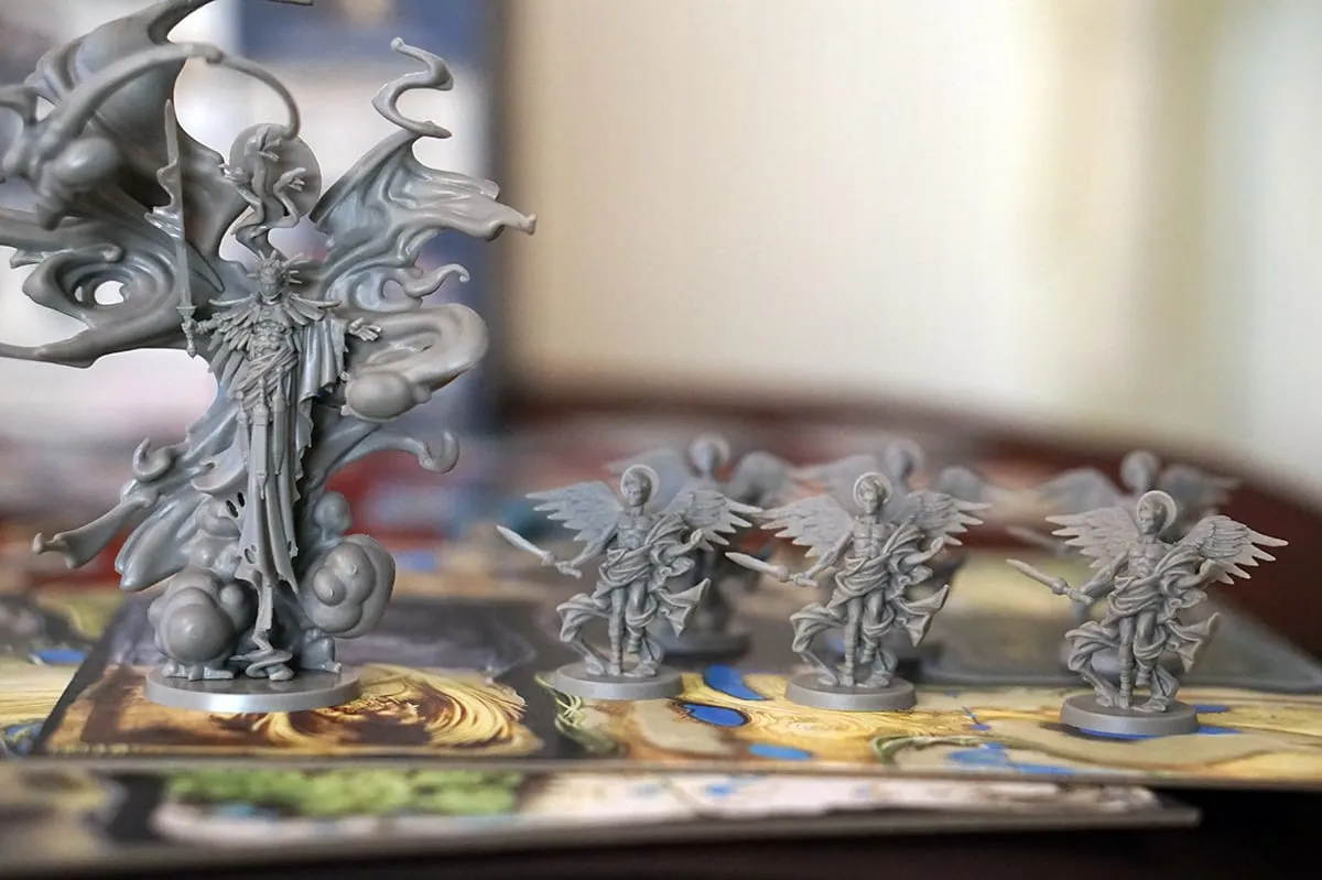 Unboxing Massive Darkness 2: Heavenfall