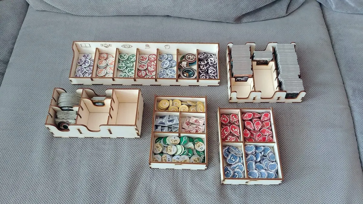 Kufer „HORROR ED.2” dedykowany grze Eldritch Horror