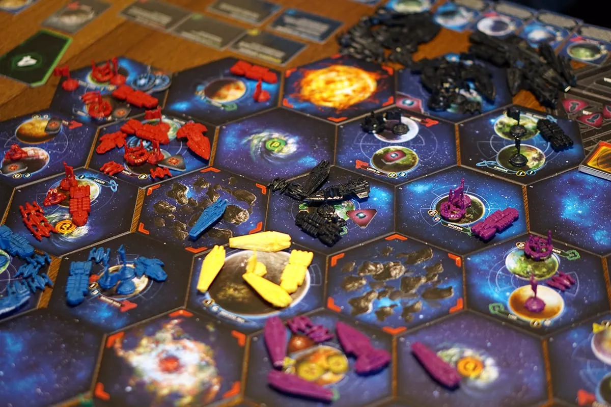 Porównanie Europa Universalis i Twilight Imperium 4 ed.