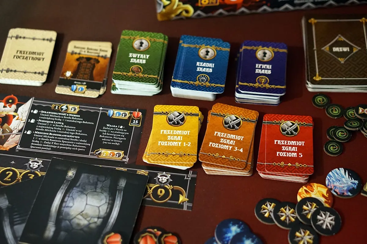 Unboxing Massive Darkness 2: Hellscape