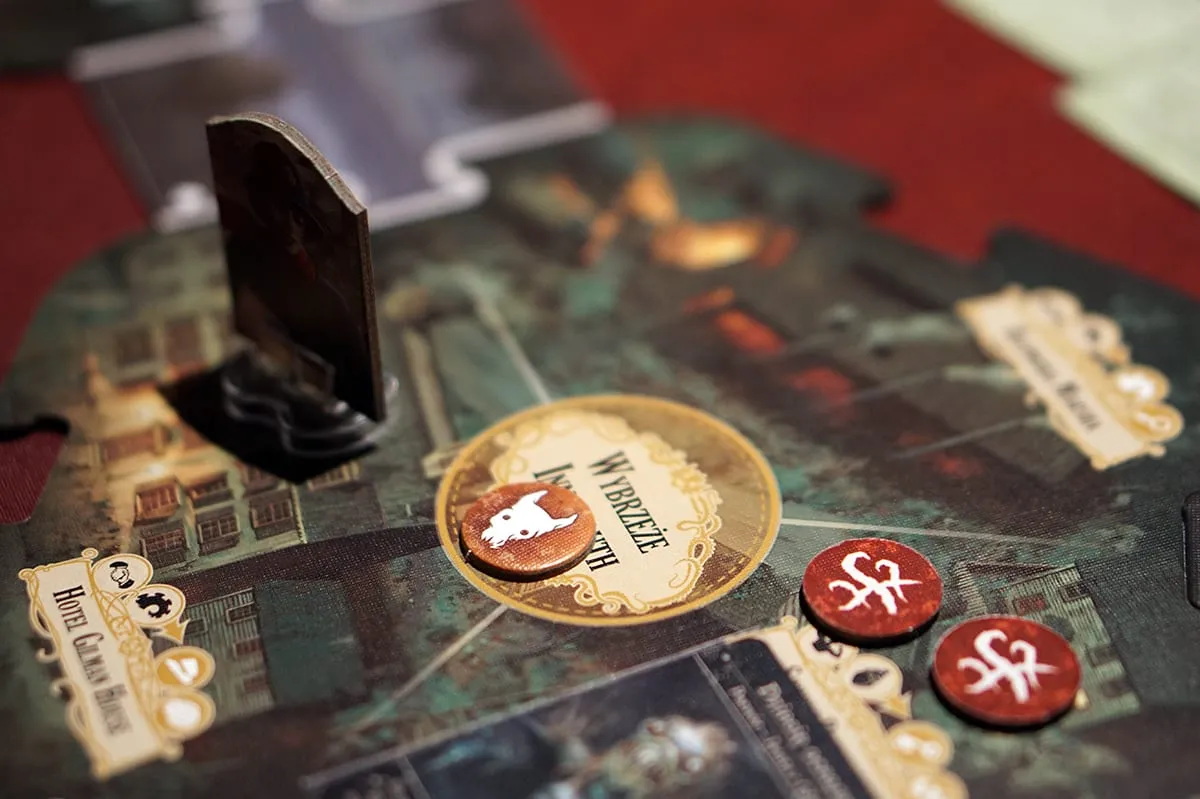Horror w Arkham: Wśród mrocznych fal