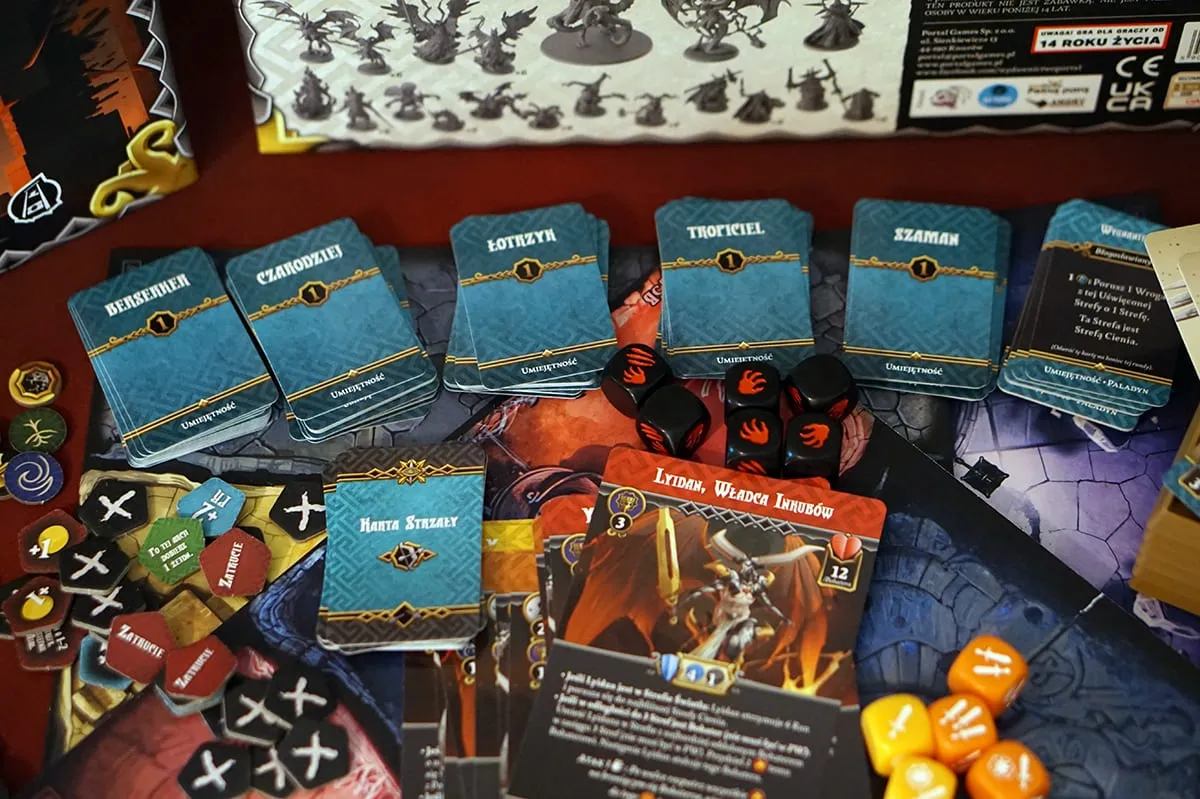 Unboxing Massive Darkness 2: Hellscape