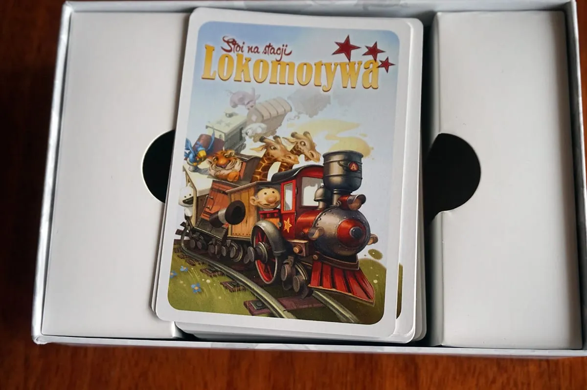 Stoi na stacji lokomotywa